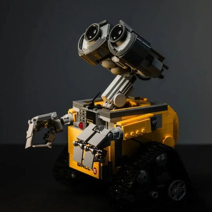 Wall - E Robot Building Set – 687 PCS Movie - Inspired Toy 6+ STEM building block toy by LOLIPOL