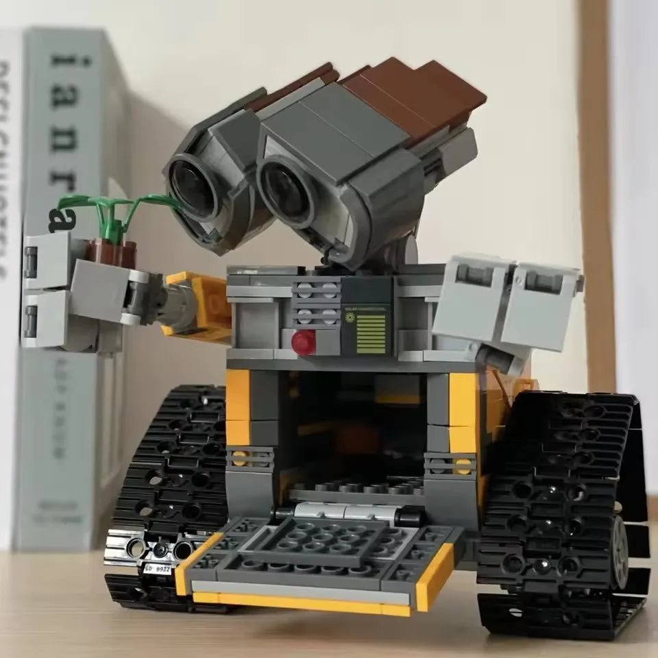 Wall - E Robot Building Set – 687 PCS Movie - Inspired Toy 6+ STEM building block toy by LOLIPOL